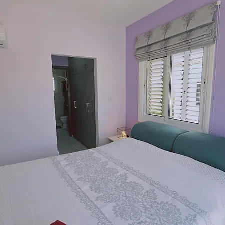 M & L Villa *